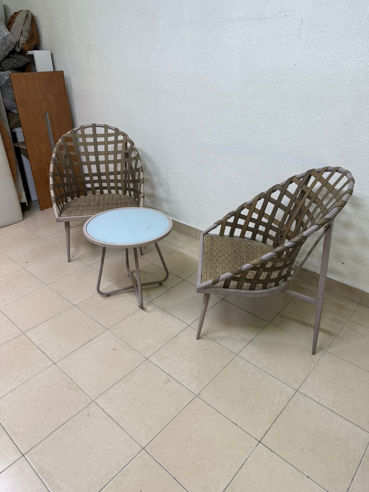 Two chairs and a table for the garden - Image 7