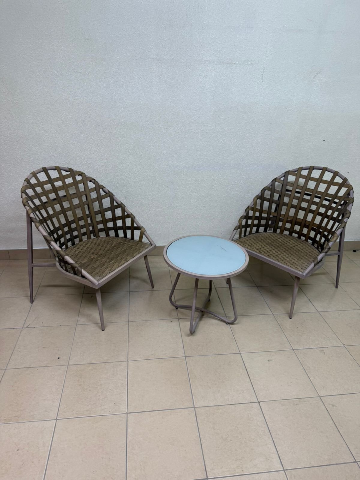 Two chairs and a table for the garden - Image 8