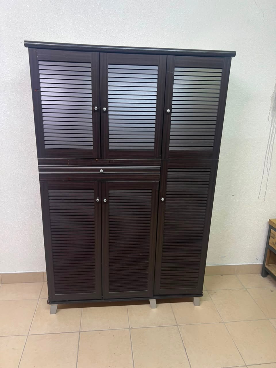 A shoe cabinet with 4 to 6 doors and one drawer in dark brown - Image 3