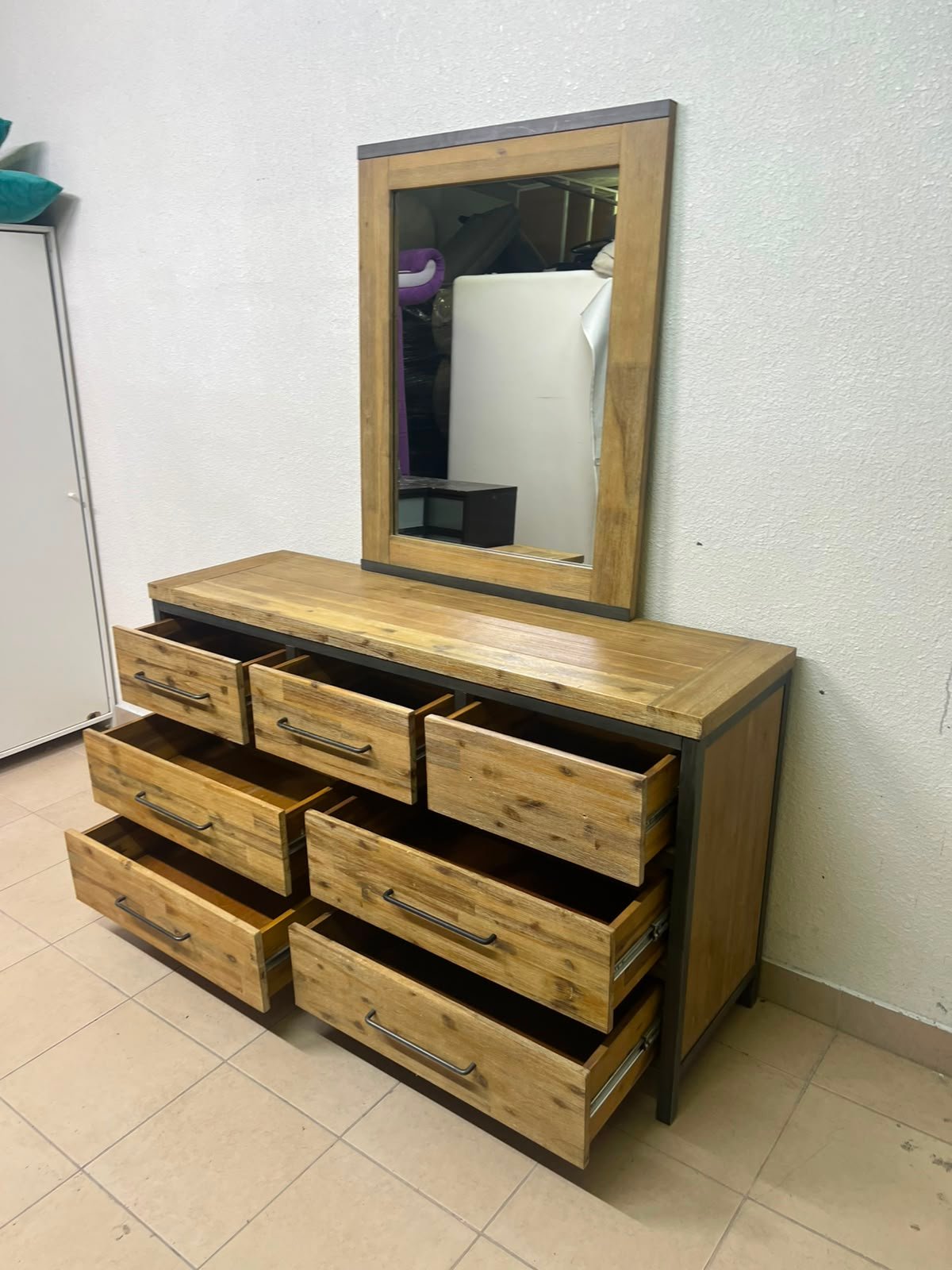 Homes r Us dressing table with 7 drawers and mirror, - Image 3