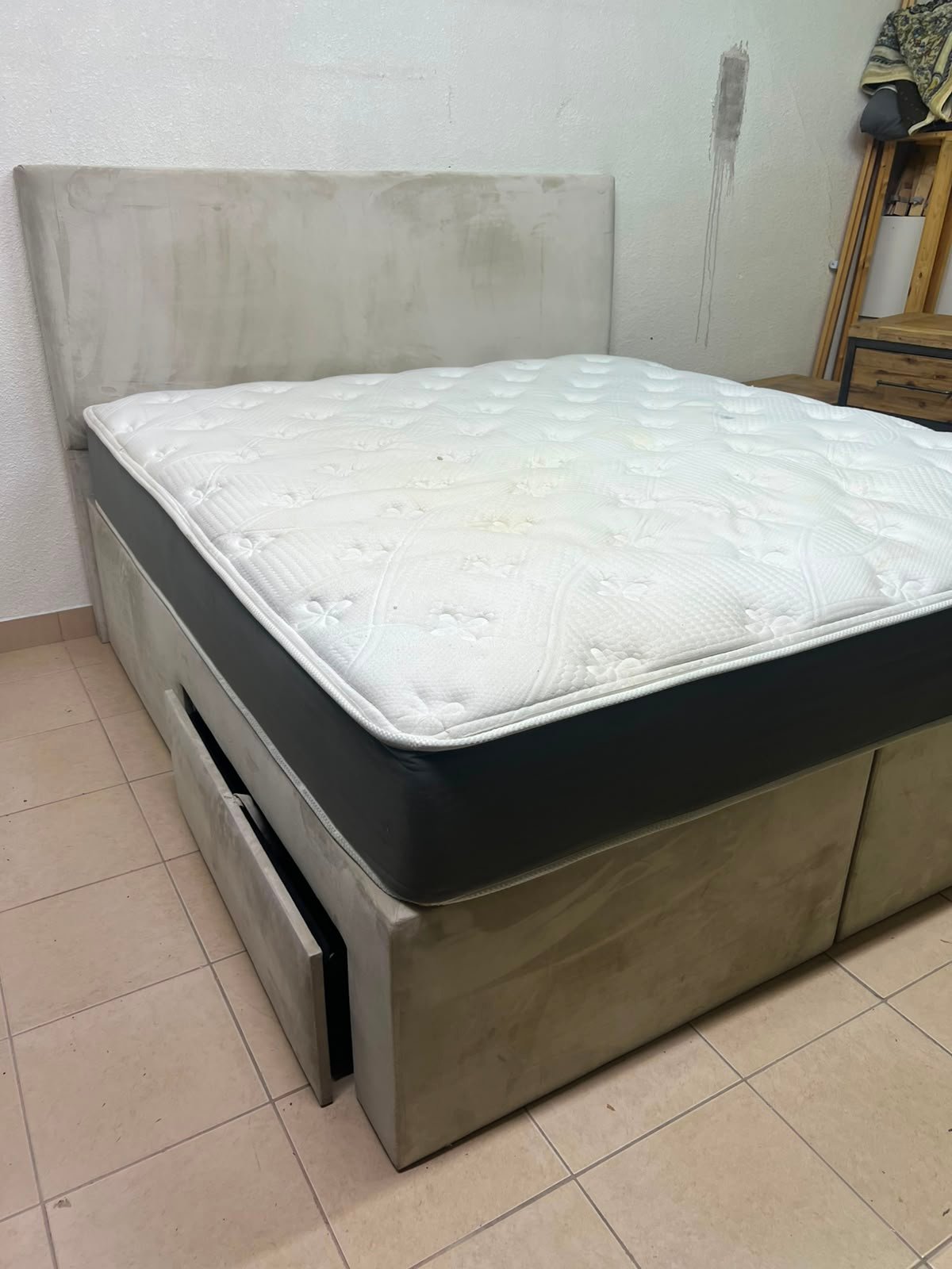 Hotel bed 180x200