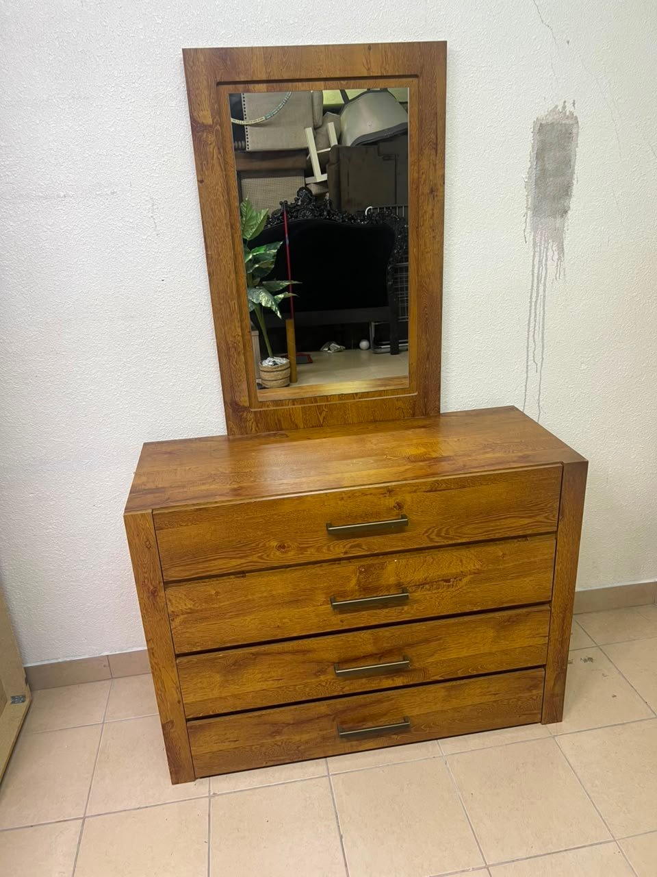 Pan Home dressing table