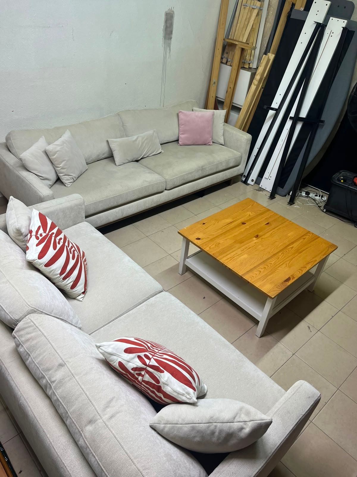 Home Centre 5-seater sofa with coffee table - Image 4