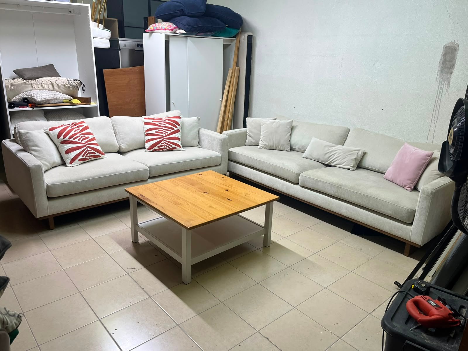 Home Centre 5-seater sofa with coffee table - Image 5