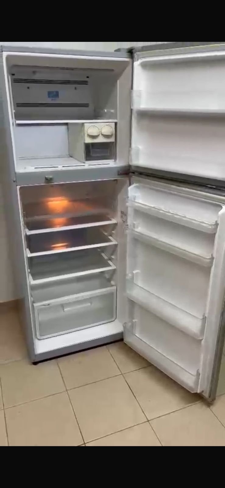 Hitachi 440 liter refrigerator - Image 5