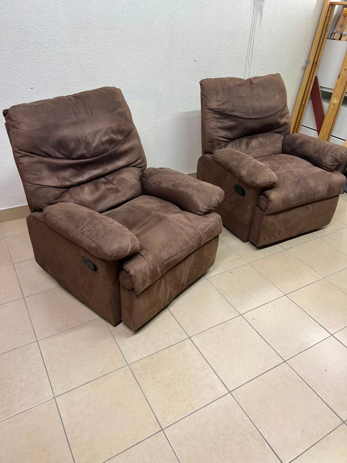 A mocha brown fabric recliner chair with comfortable foam padding. - Image 2