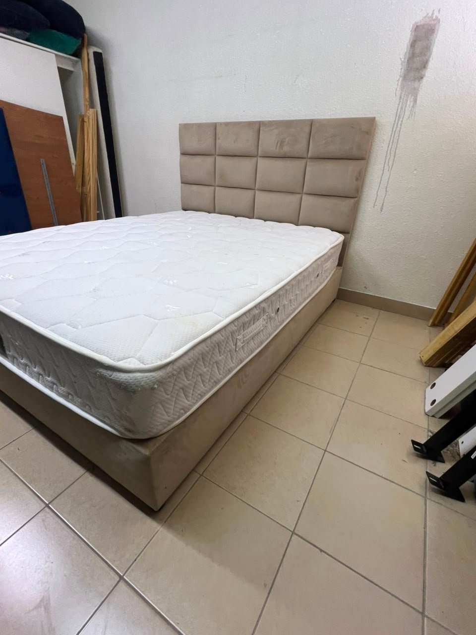 Upholstered bed with mattress 160x200 cm - Image 2