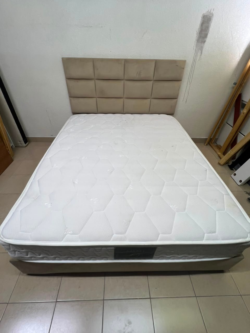 Upholstered bed with mattress 160x200 cm - Image 5