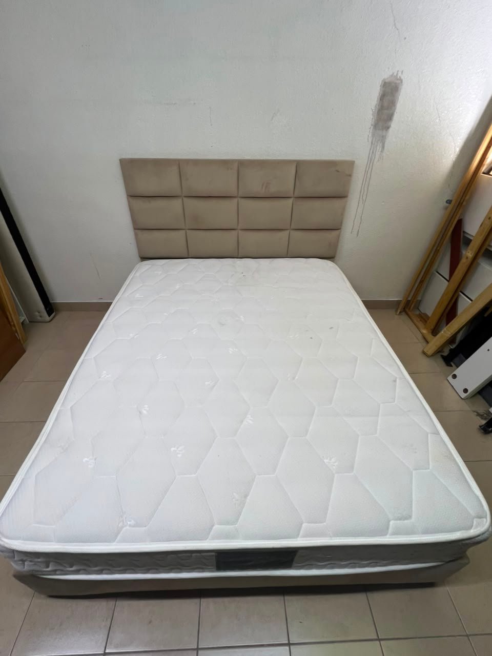 Upholstered bed with mattress 160x200 cm - Image 12