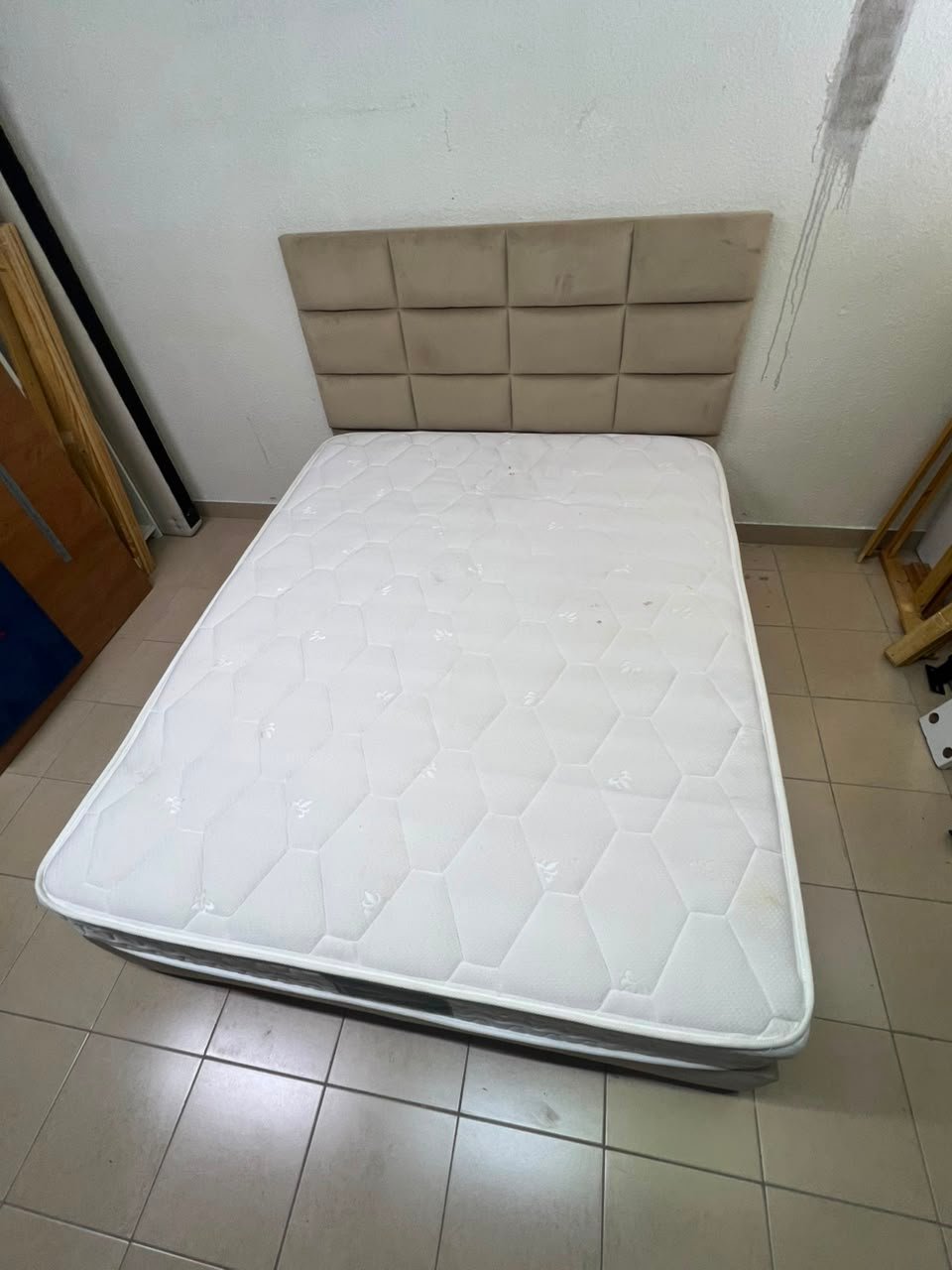 Upholstered bed with mattress 160x200 cm - Image 11
