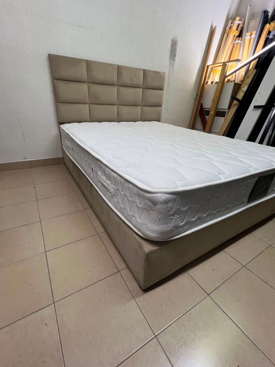 Upholstered bed with mattress 160x200 cm - Image 8
