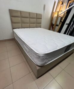 Upholstered bed with mattress 160x200 cm