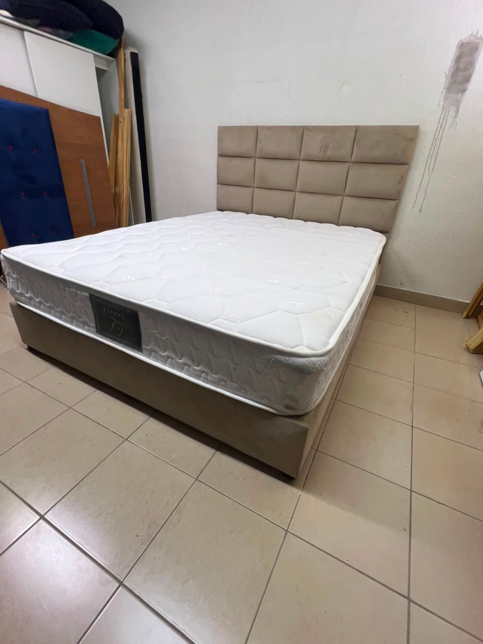 Upholstered bed with mattress 160x200 cm - Image 7