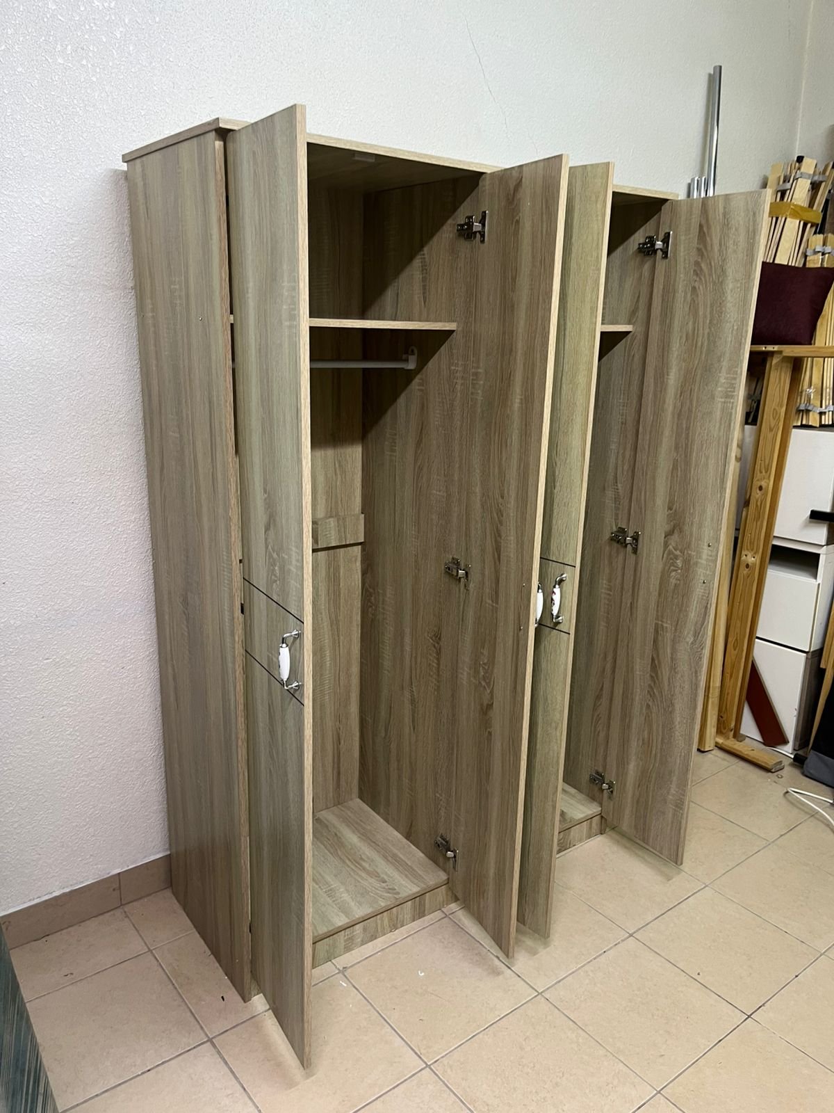 4-door wardrobe - Image 6