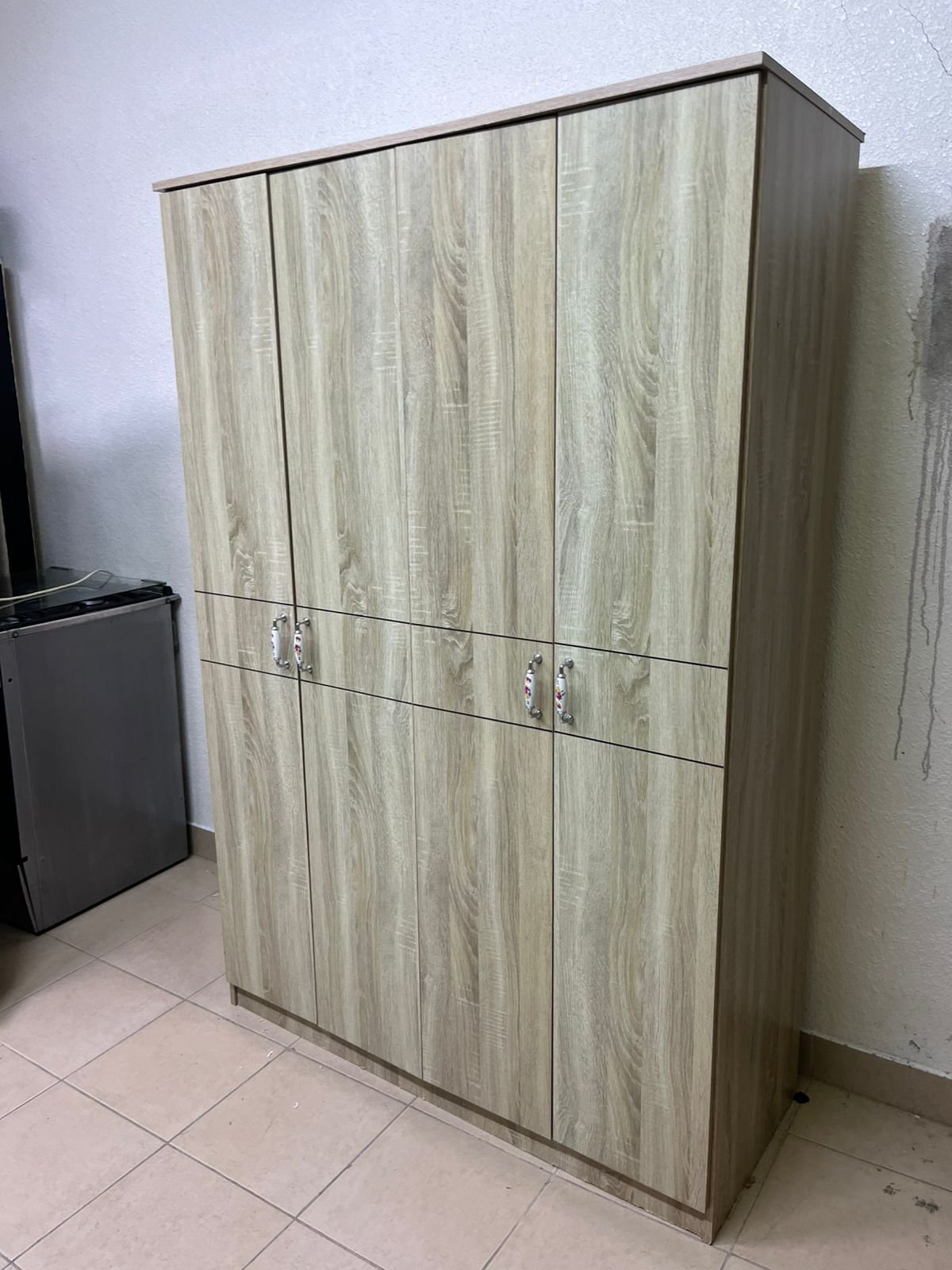 4-door wardrobe - Image 7