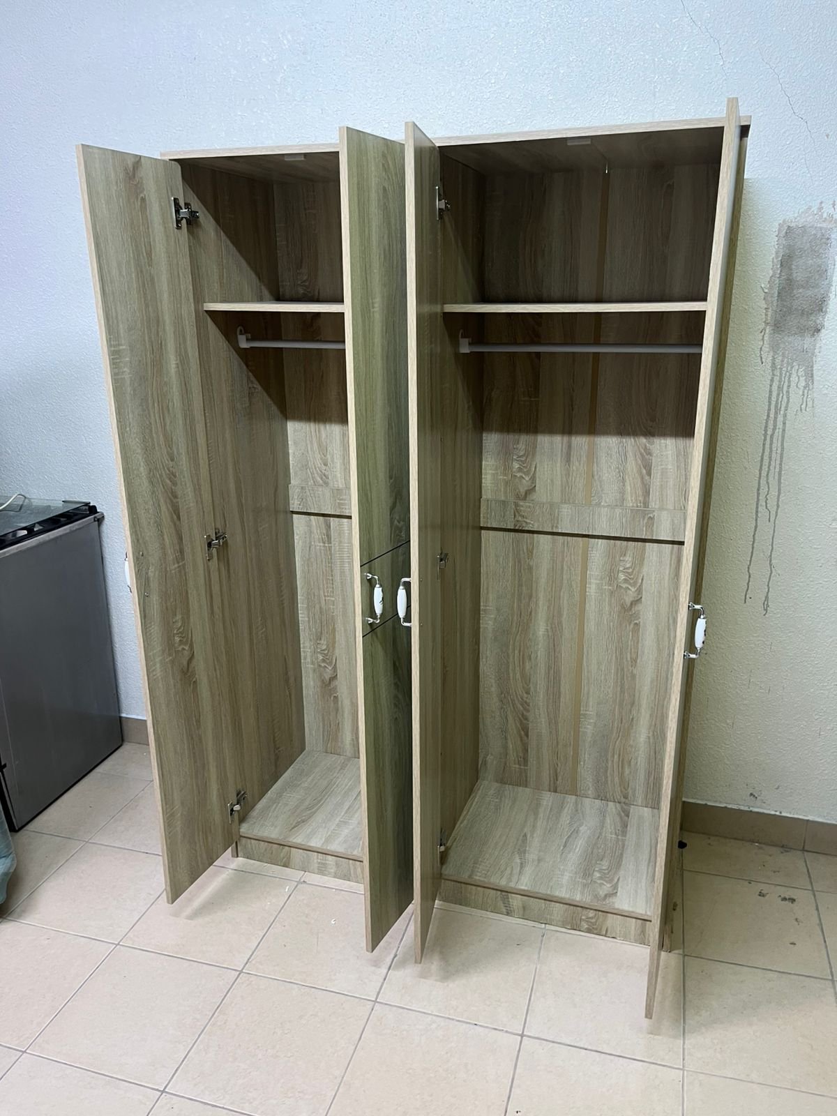 4-door wardrobe - Image 10