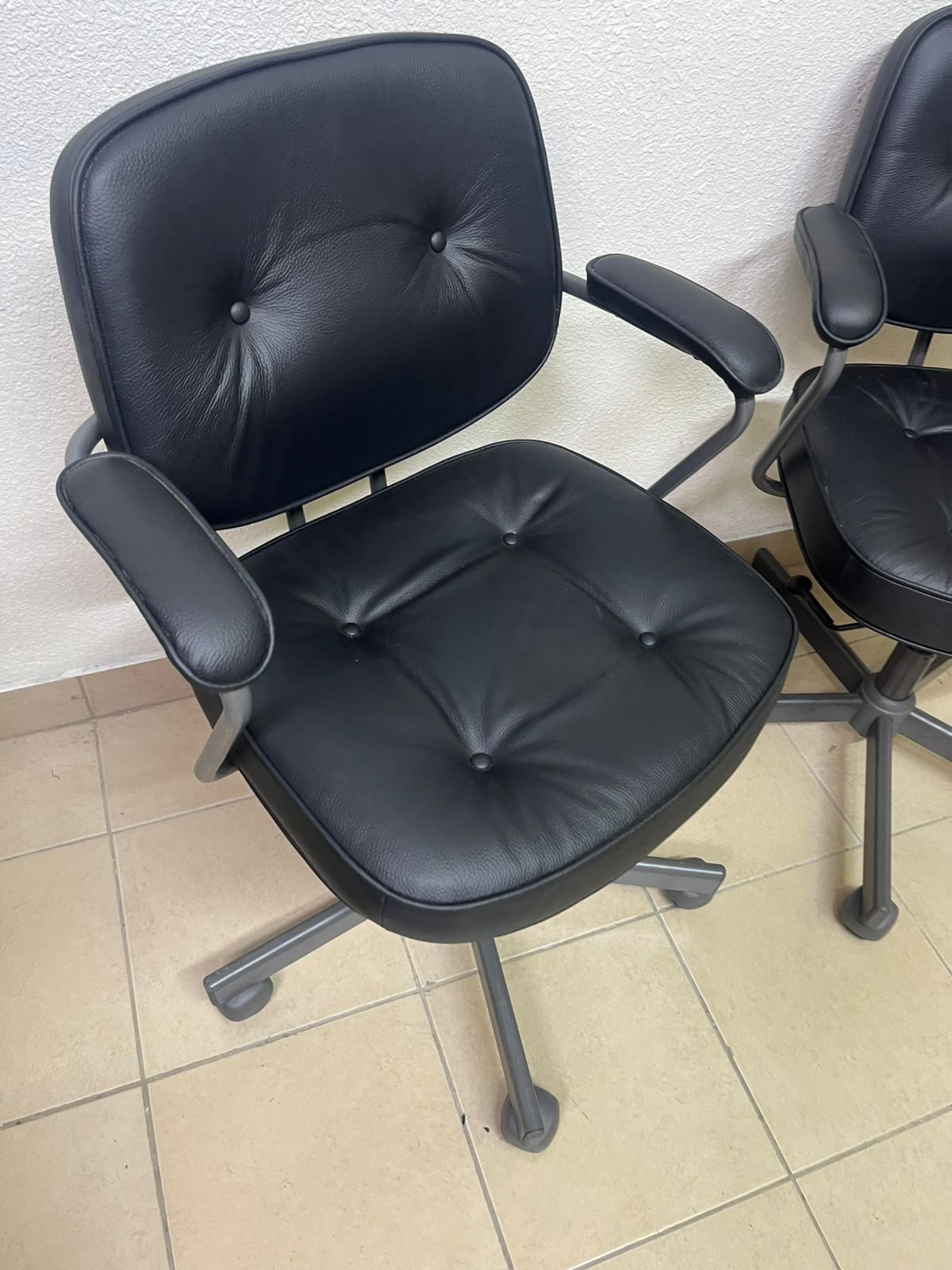 Two office chairs - Image 6