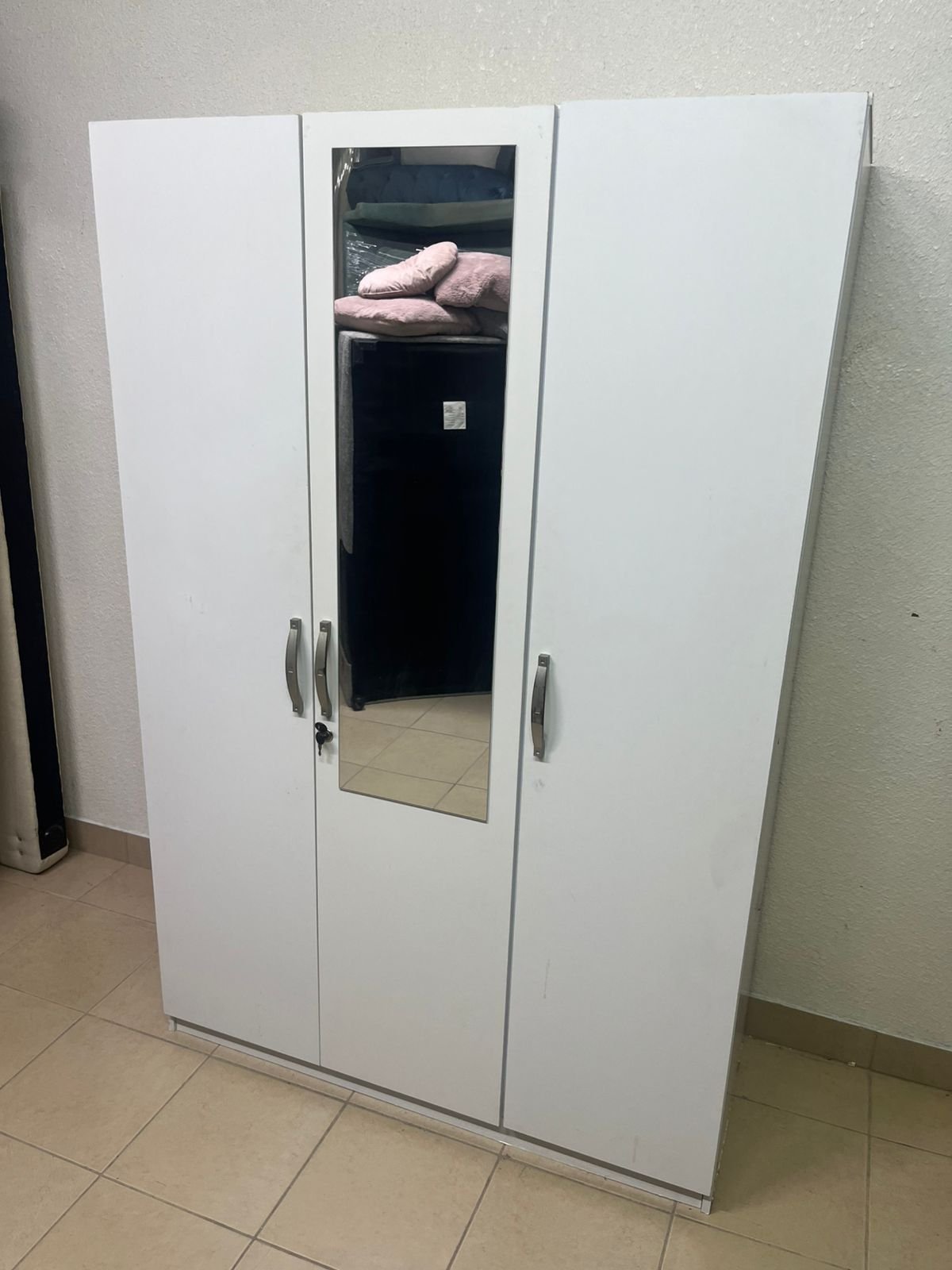 3-door wardrobe - Image 12