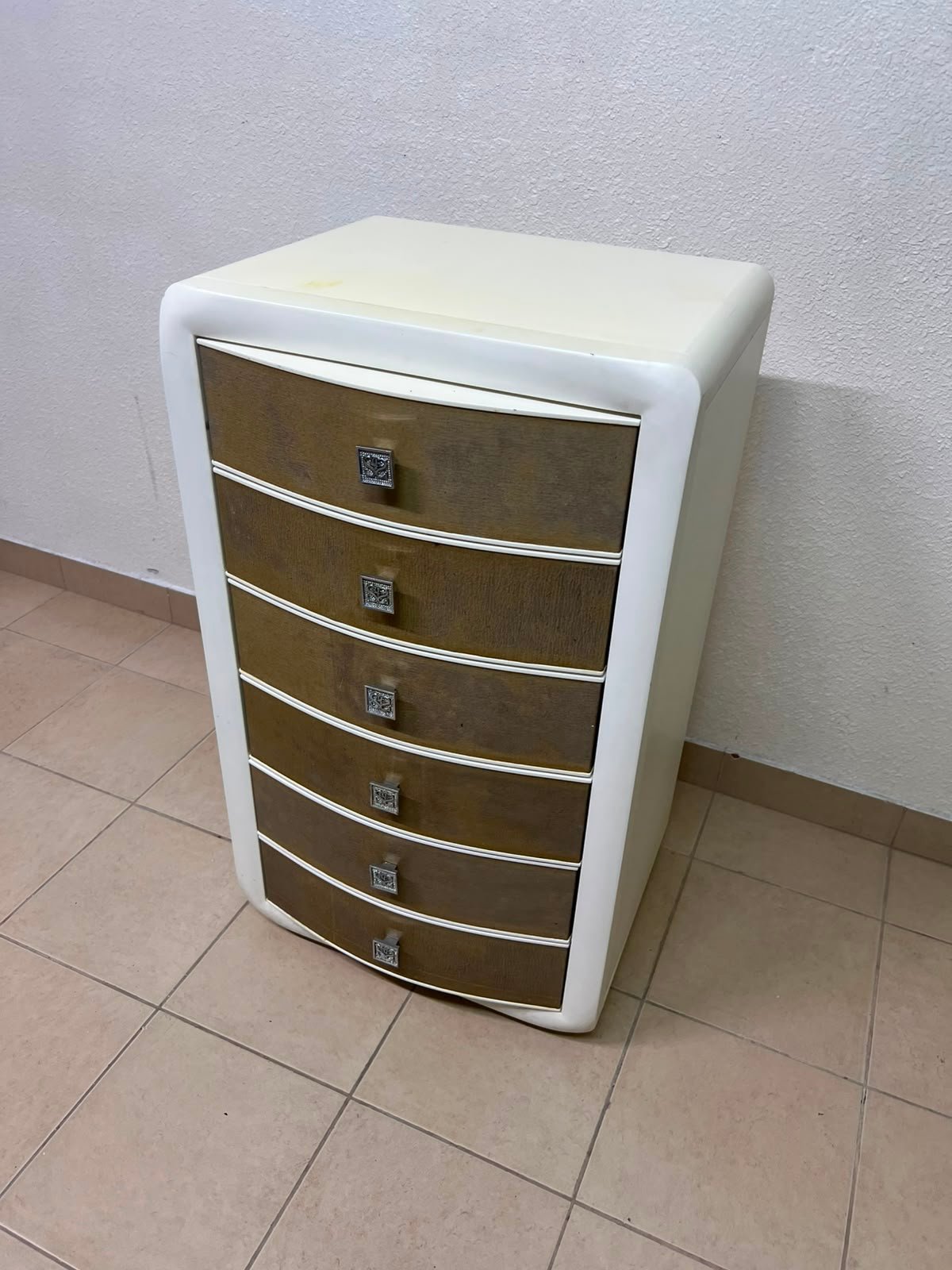white drawer unit
