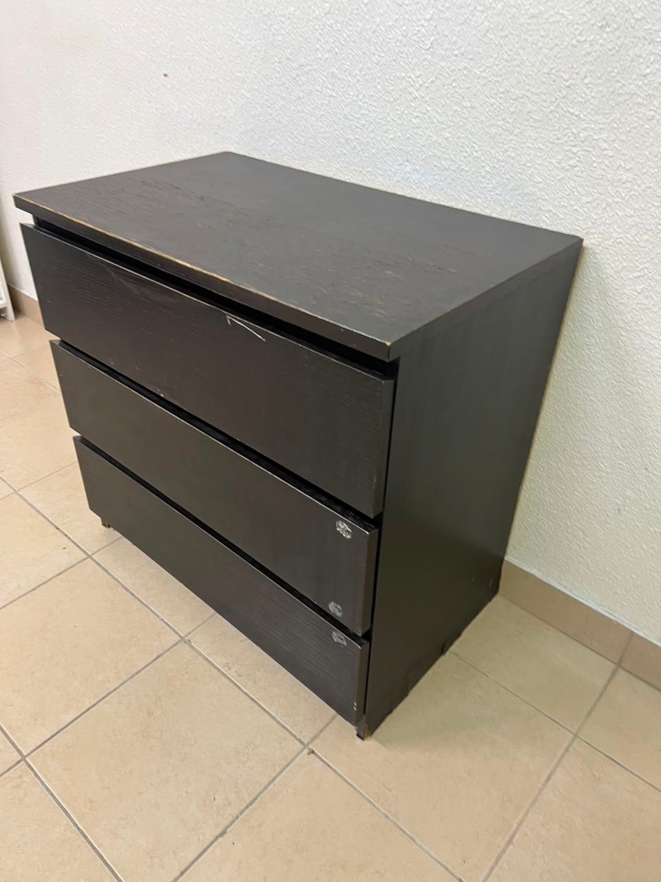 black drawer unit