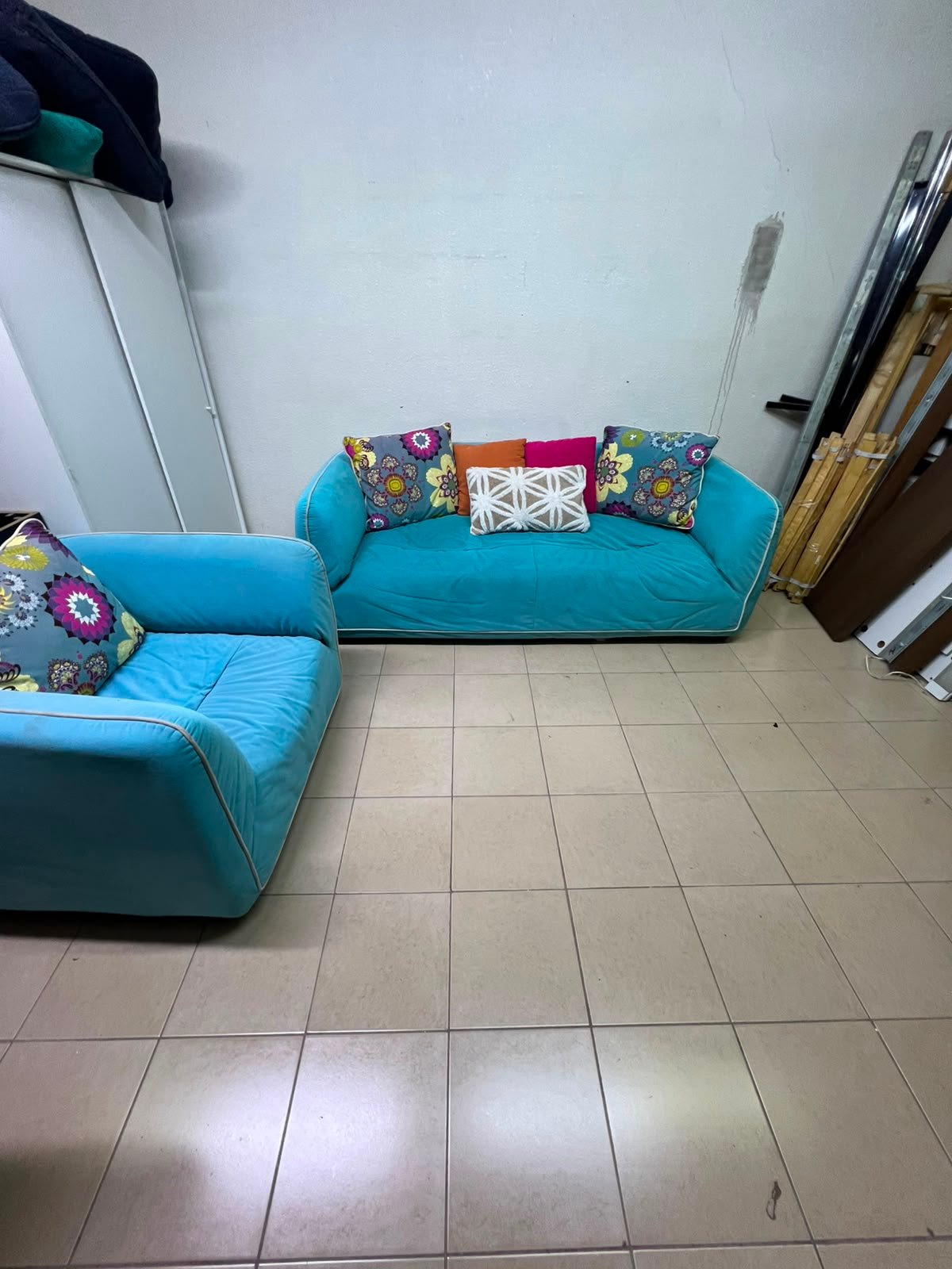 4-seater sofa - Image 3
