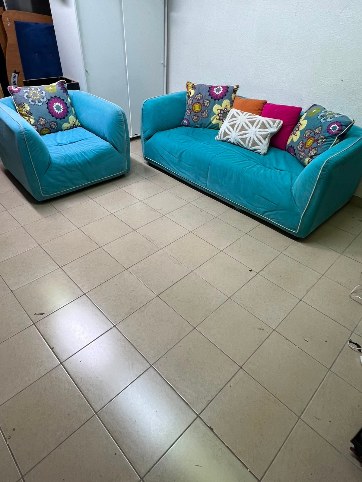 4-seater sofa