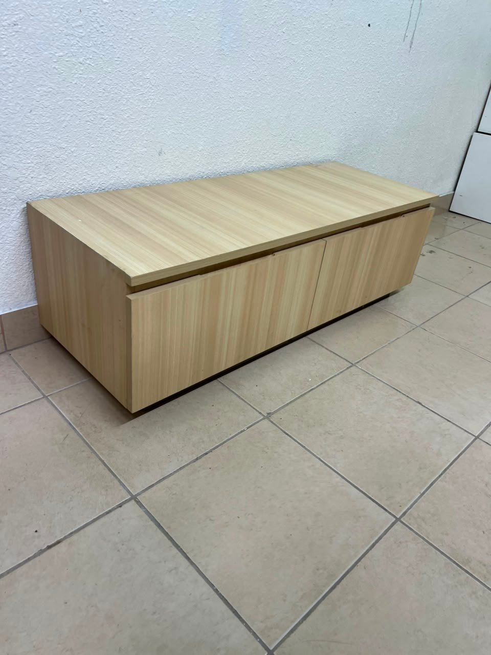 Sturdy wooden TV stand - Image 8