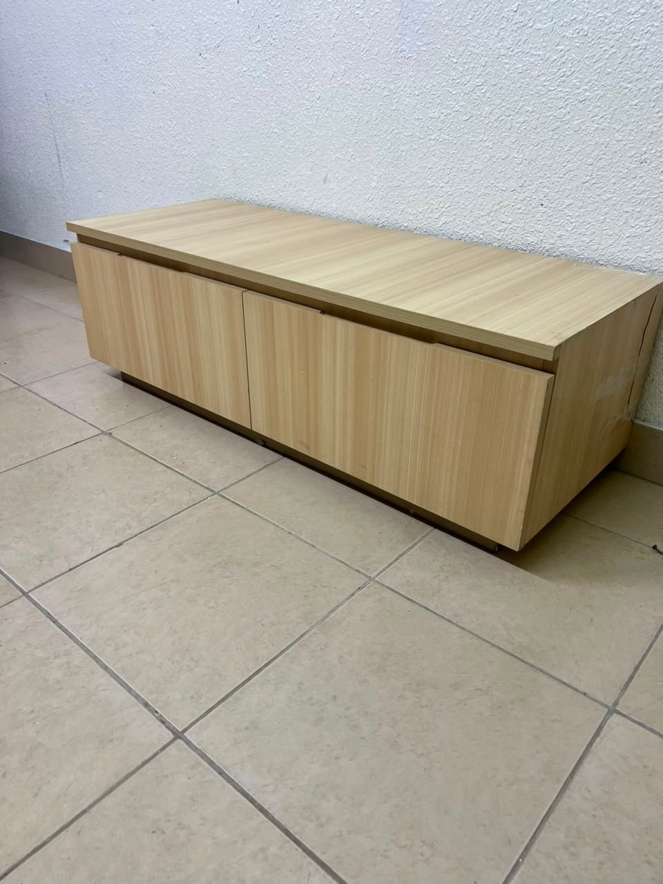 Sturdy wooden TV stand - Image 2
