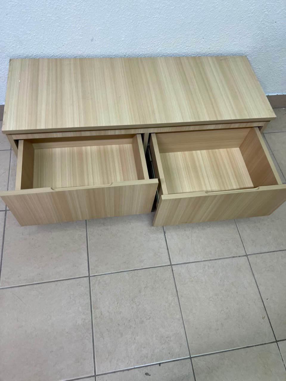 Sturdy wooden TV stand - Image 11