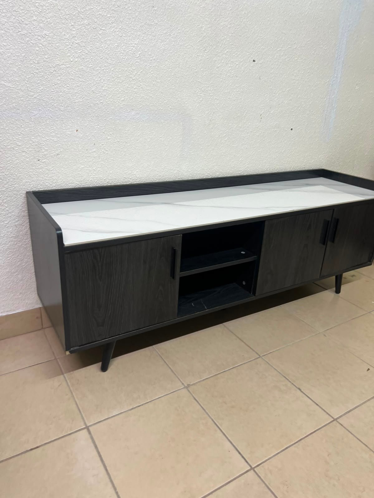 VEELOK brand TV unit with a modern design and black wooden legs - Image 12