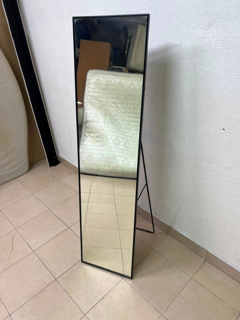IKEA KARMSUND standing mirror with a slim black frame - Image 6