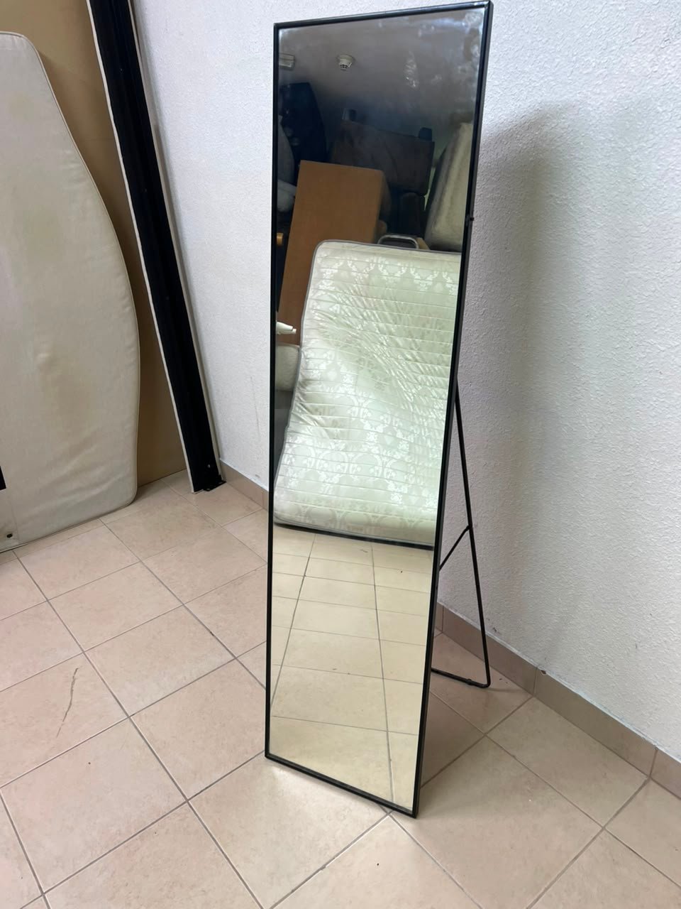 IKEA KARMSUND standing mirror with a slim black frame - Image 8