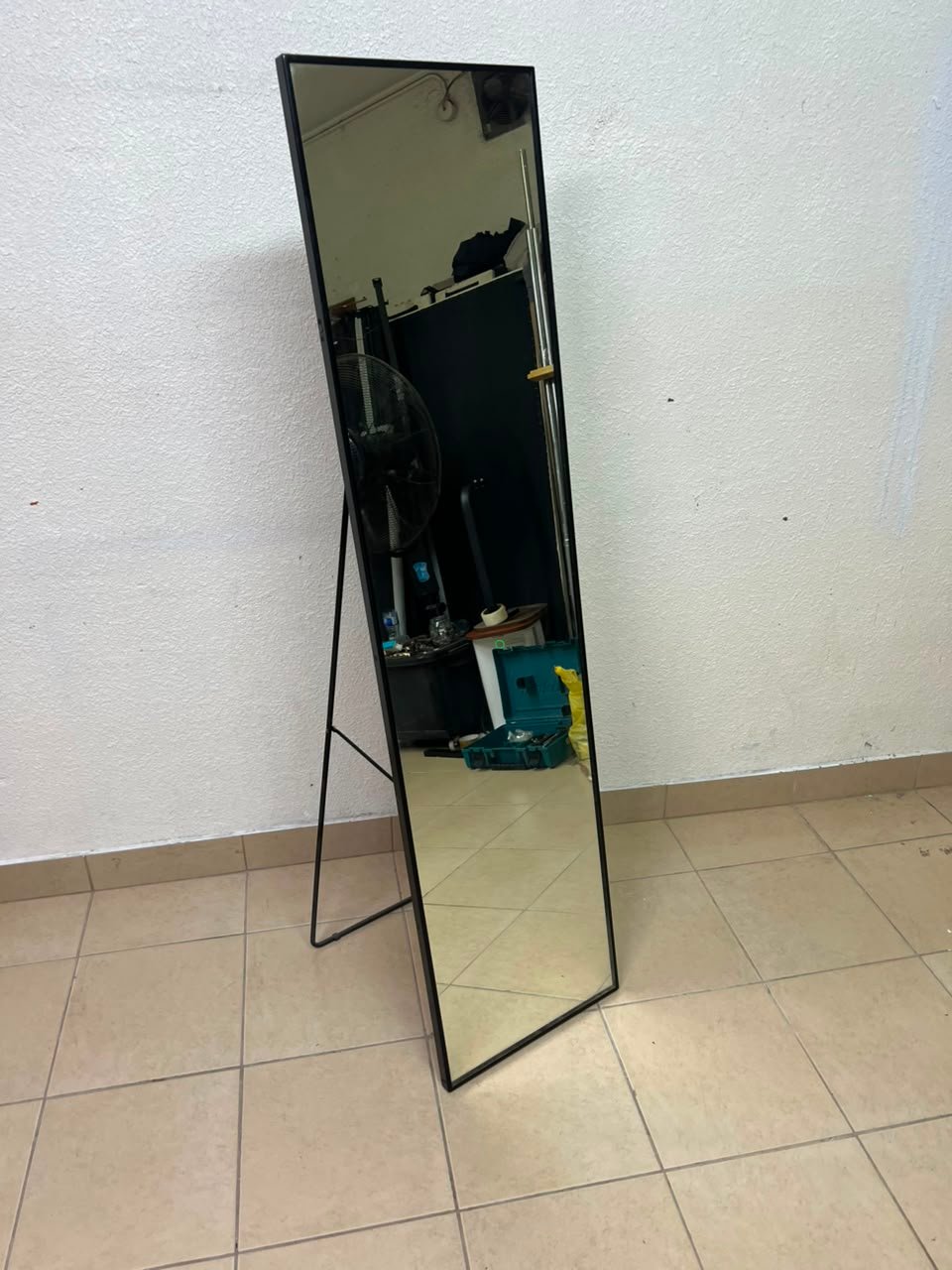 IKEA KARMSUND standing mirror with a slim black frame - Image 3