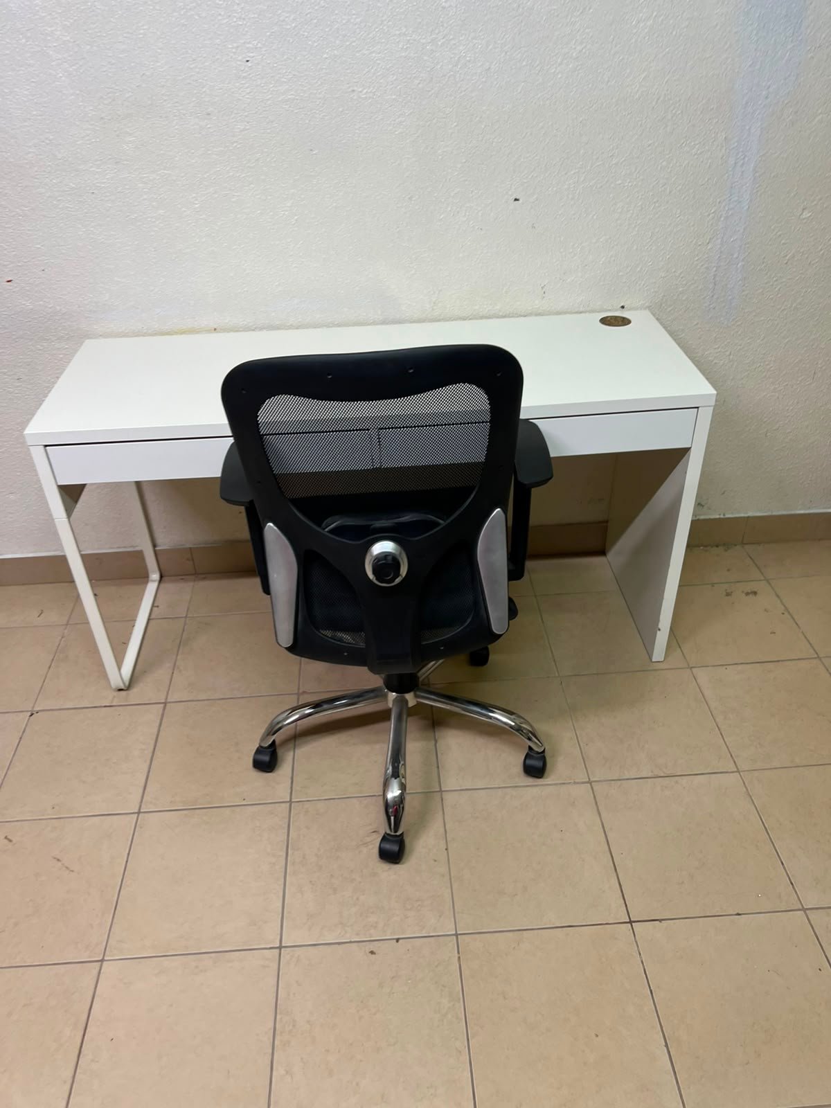 Office chair with desk - Image 4