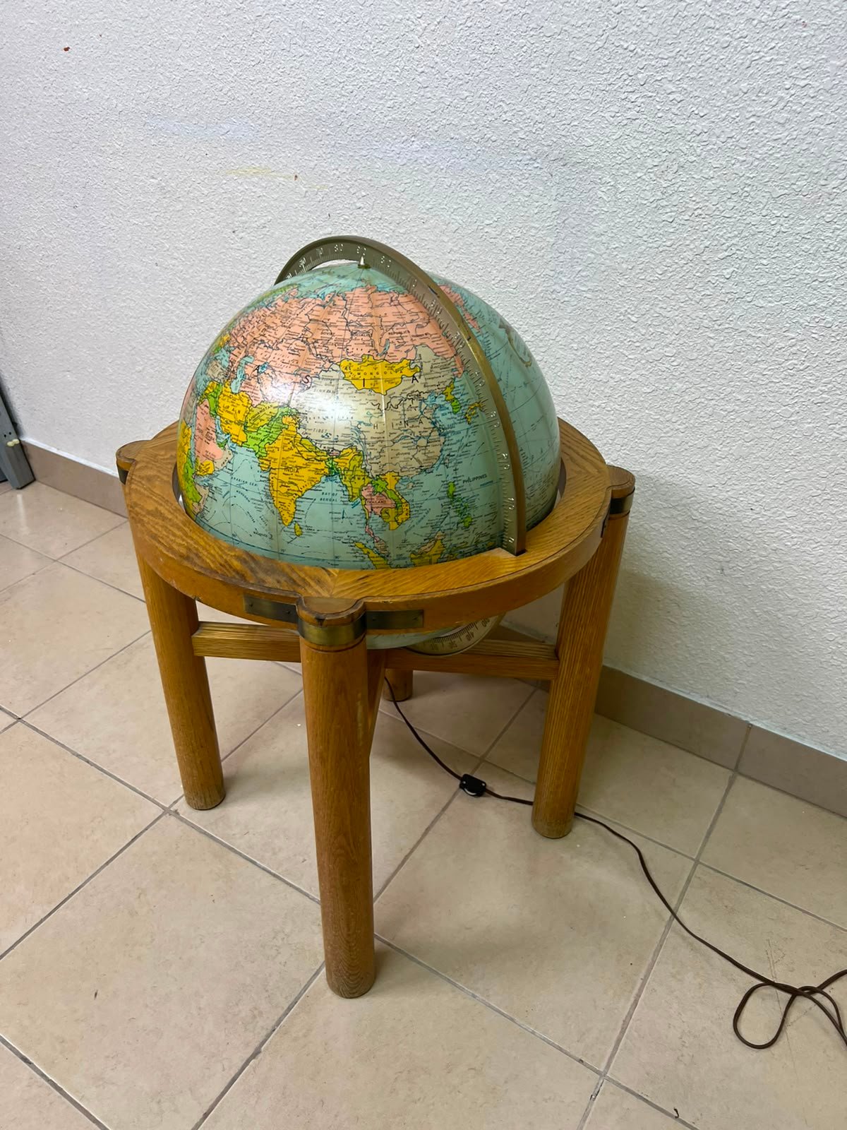 Vintage Replogle Heirloom Floor Globe - Image 3