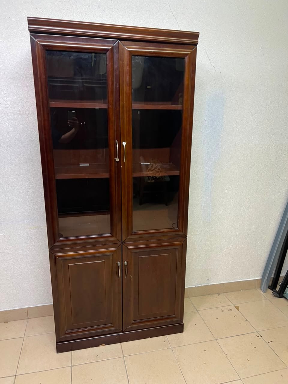 Supplier Classic Office Wood File Cabinet with 2 Glass Door - Image 6