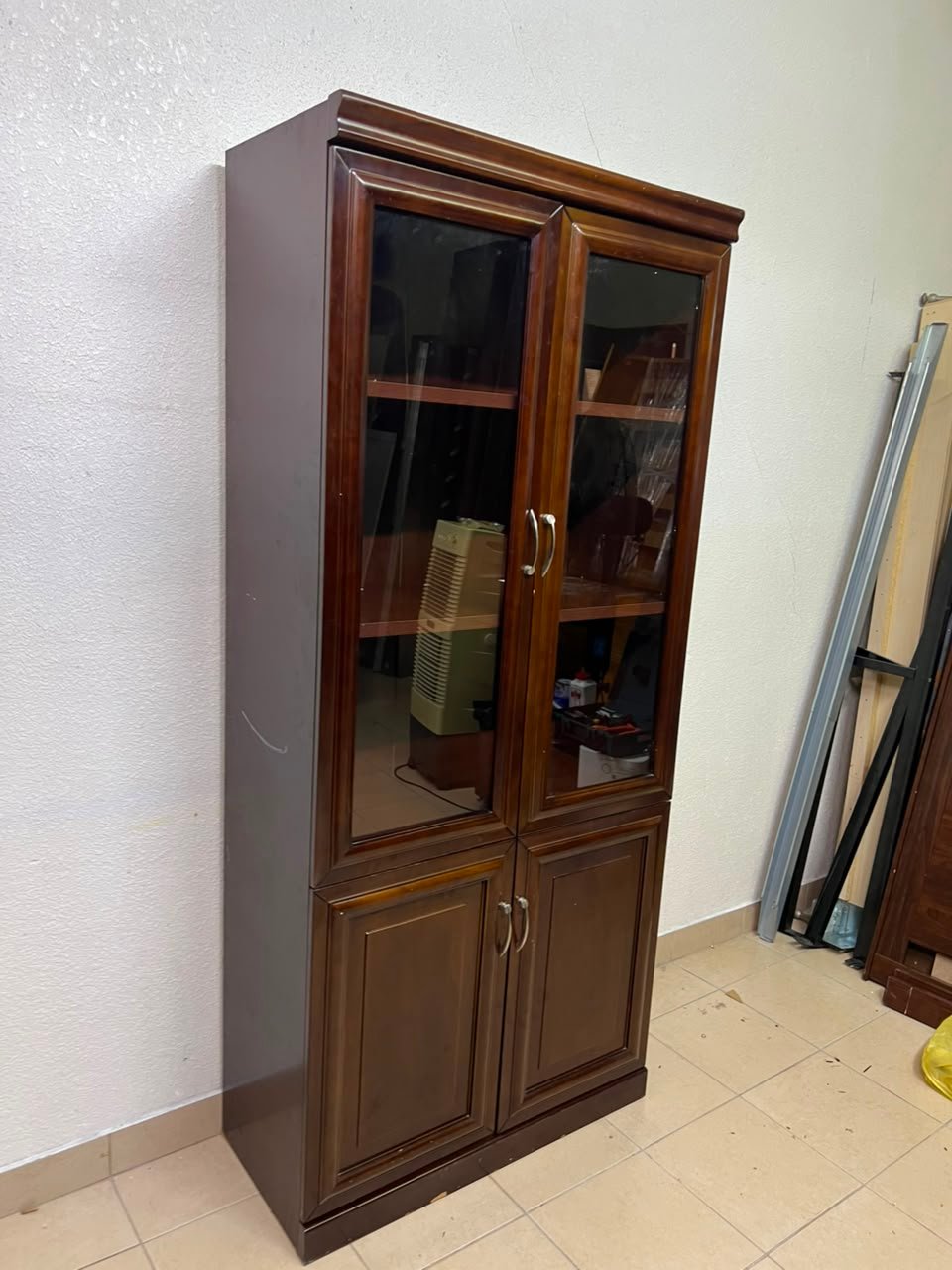 Supplier Classic Office Wood File Cabinet with 2 Glass Door