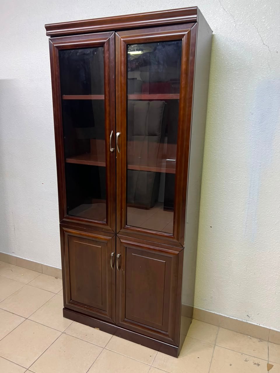Supplier Classic Office Wood File Cabinet with 2 Glass Door - Image 8