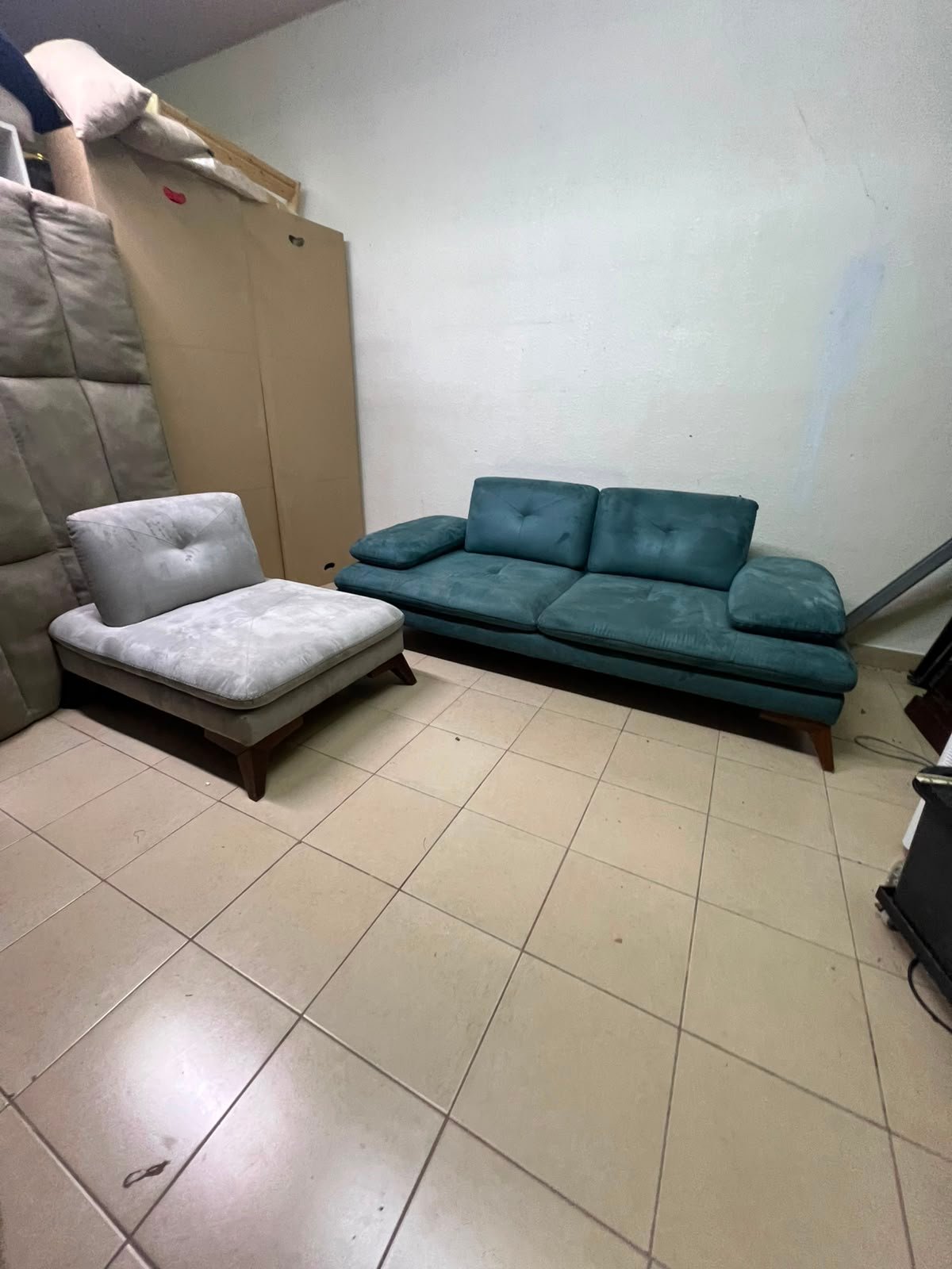 3+2 sofa, winter colors - Image 2