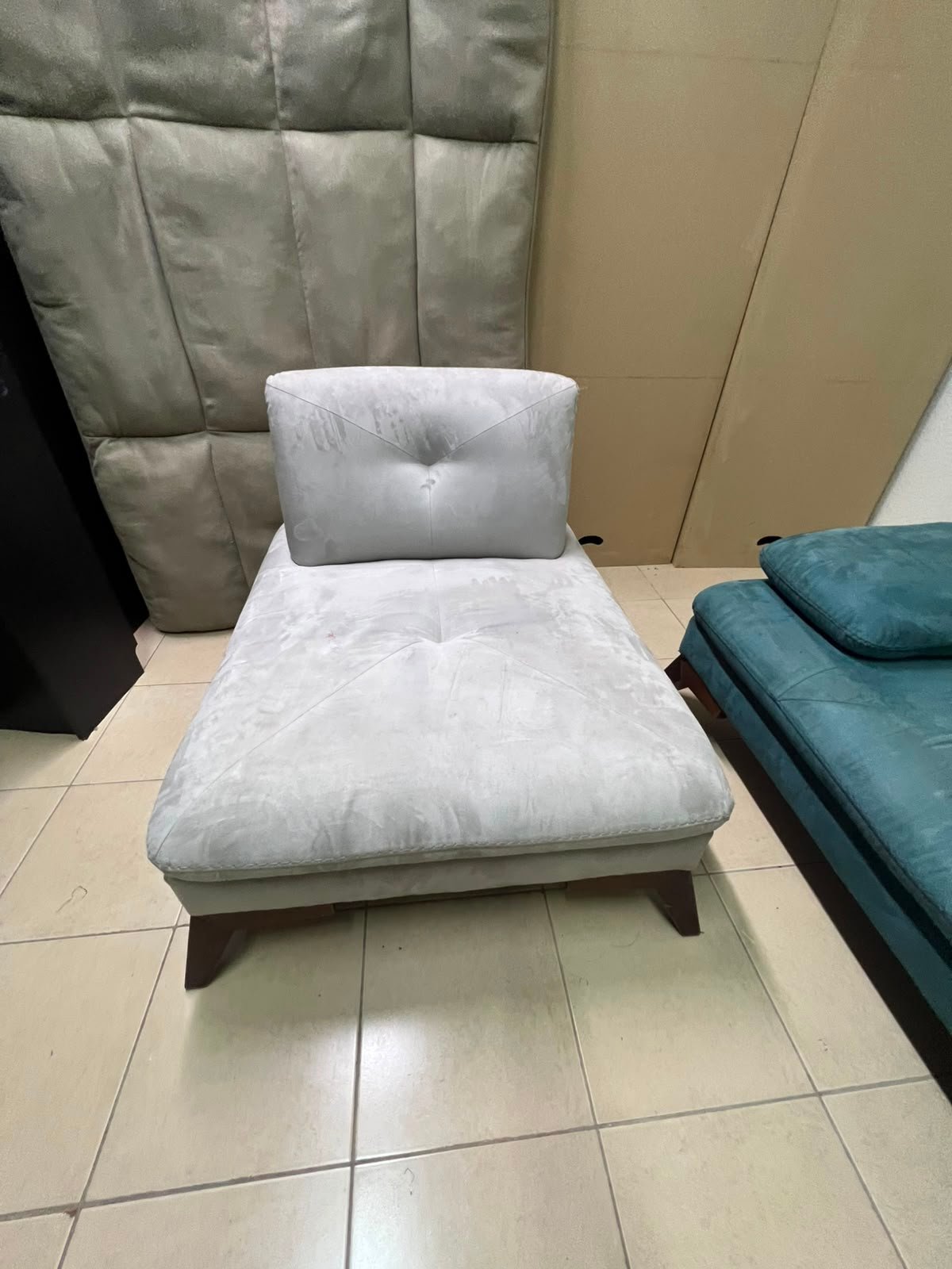 3+2 sofa, winter colors - Image 6