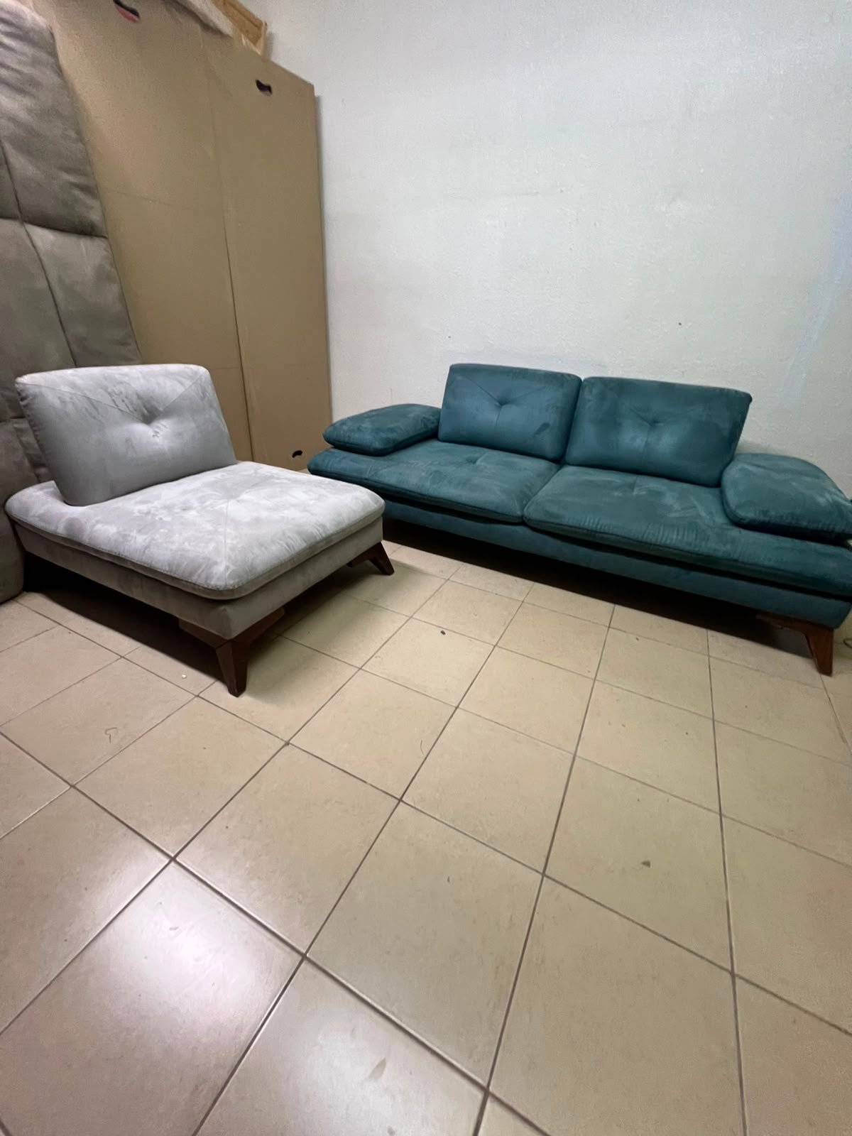 3+2 sofa, winter colors - Image 7