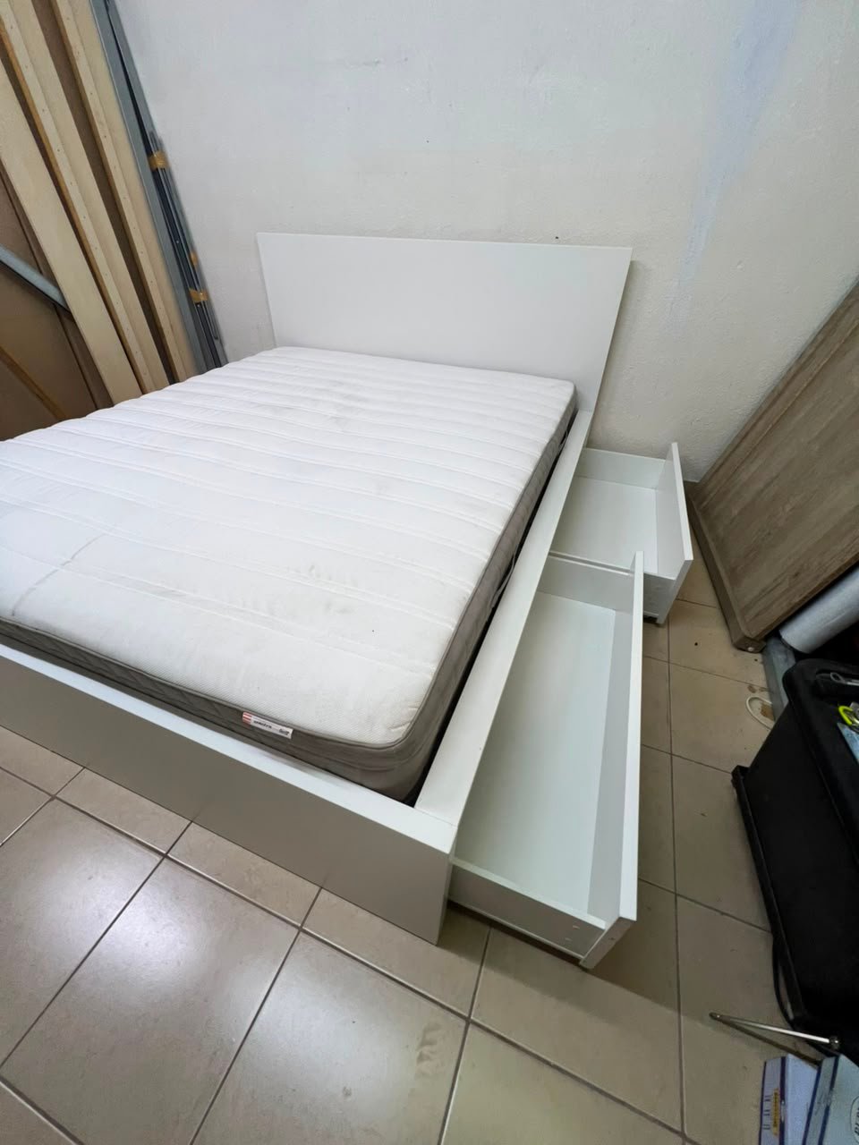IKEA king-size bed - Image 7