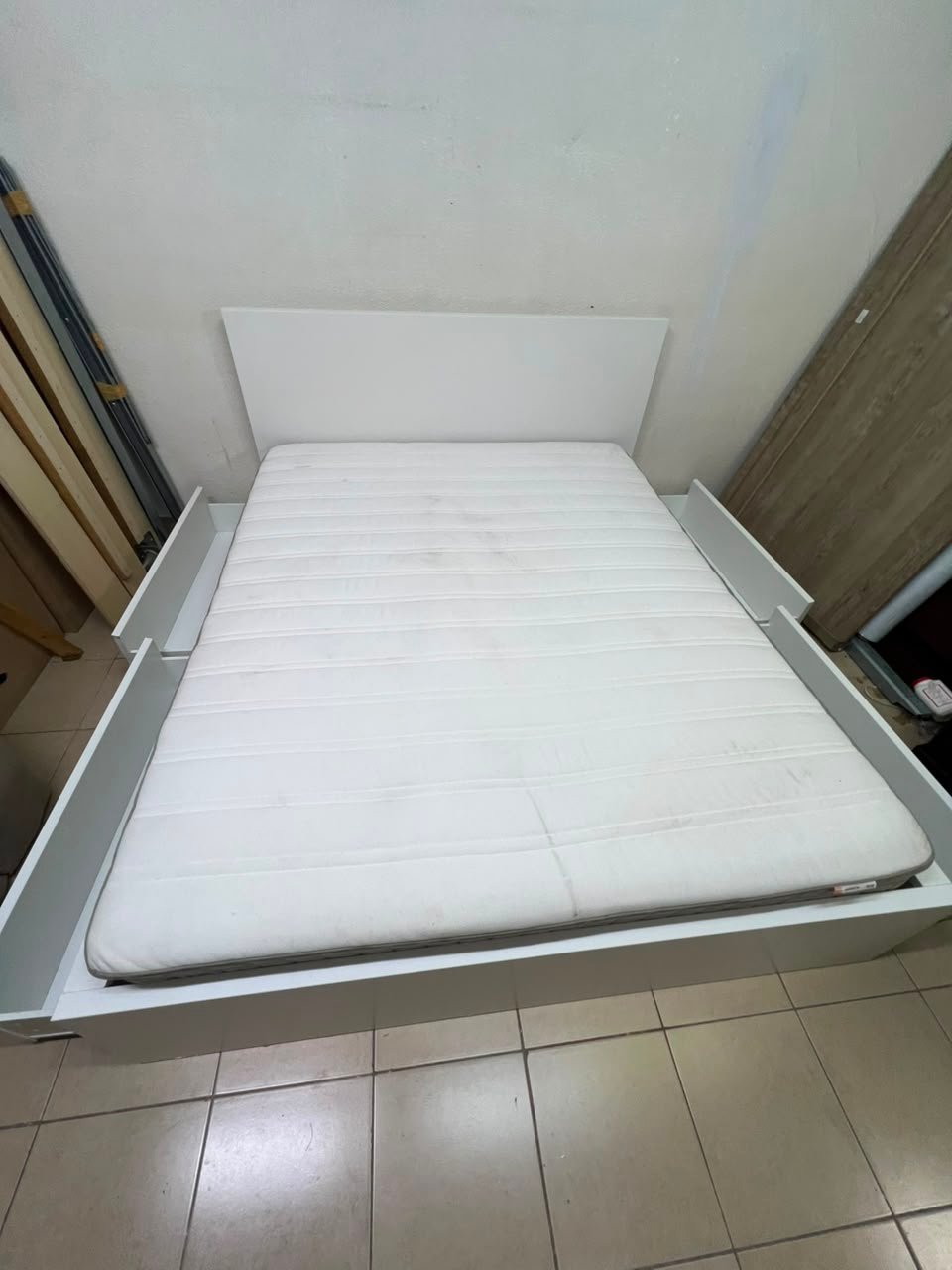 IKEA king-size bed - Image 9