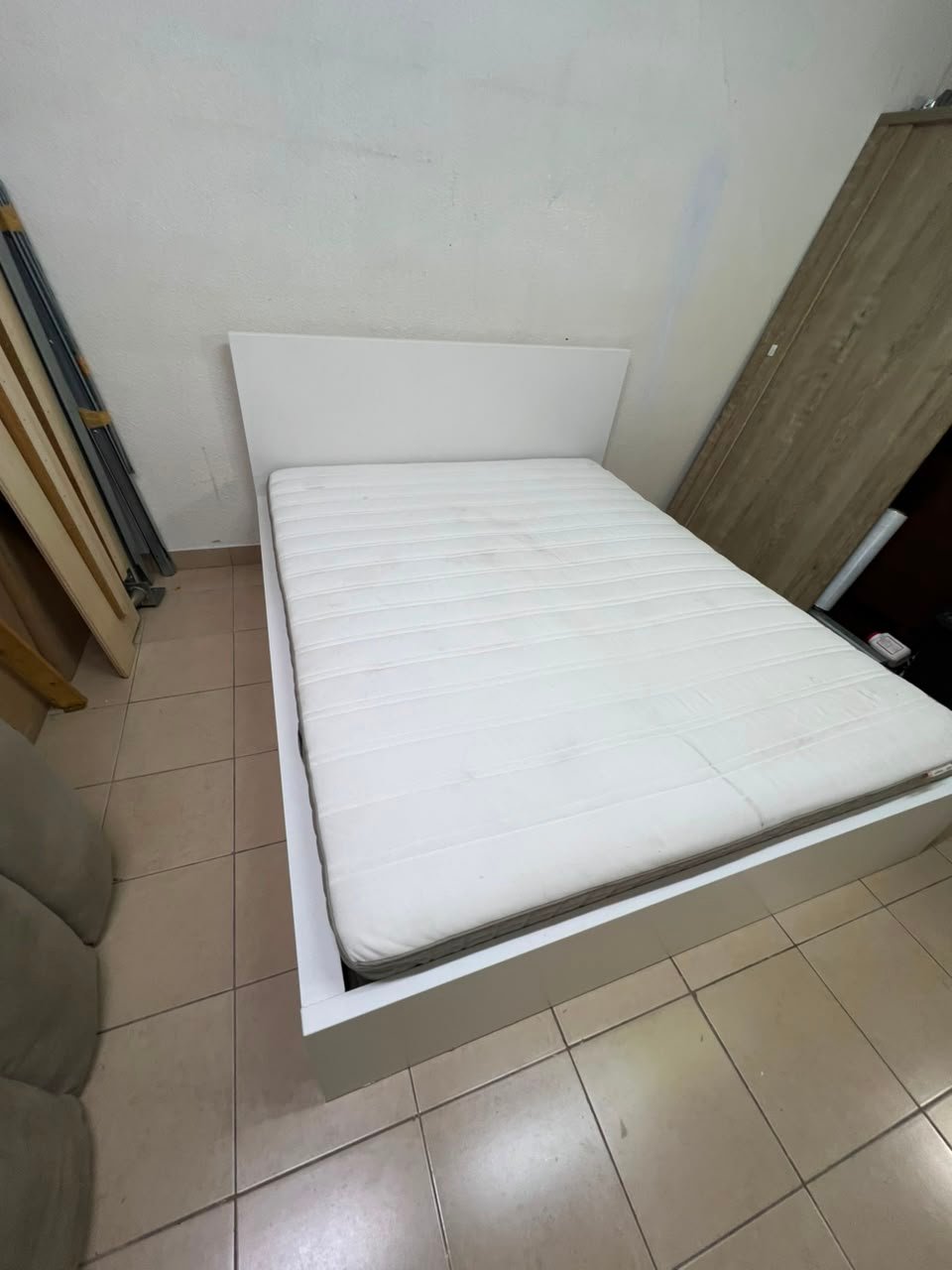 IKEA king-size bed - Image 10