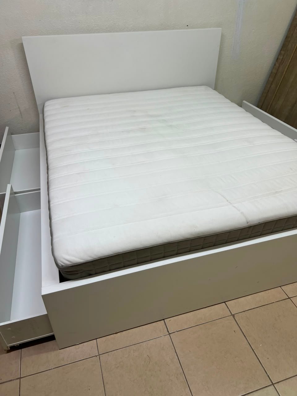 IKEA king-size bed - Image 15