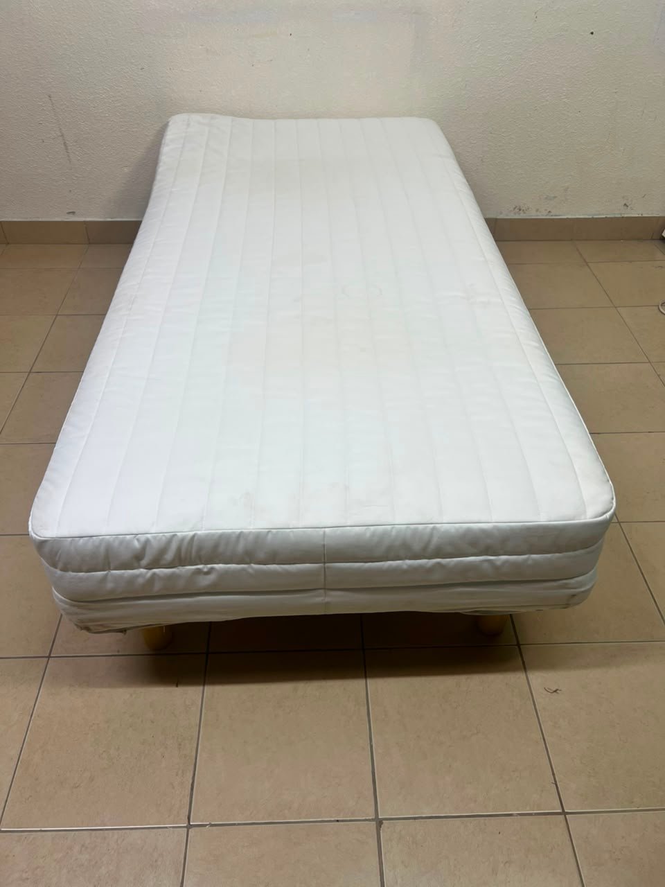 MUJI Mattress with Legs - Image 3