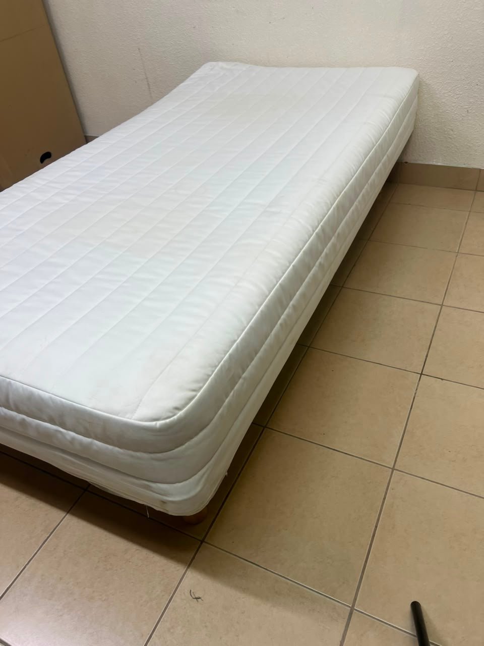 MUJI Mattress with Legs - Image 4