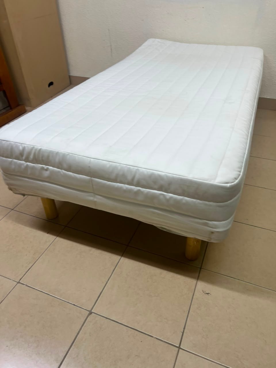 MUJI Mattress with Legs - Image 10