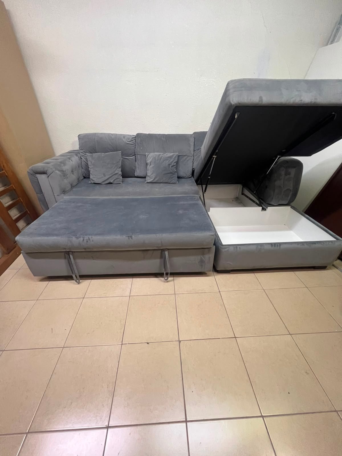Upholstered Sectional Sofa Bed with Tufted Back - Image 4