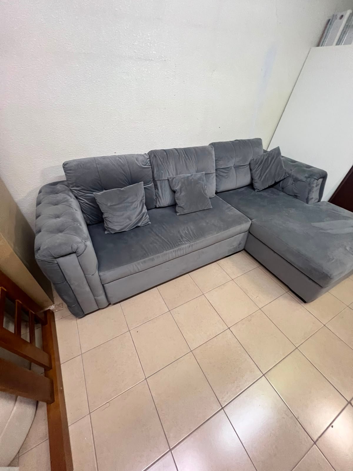 Upholstered Sectional Sofa Bed with Tufted Back - Image 9